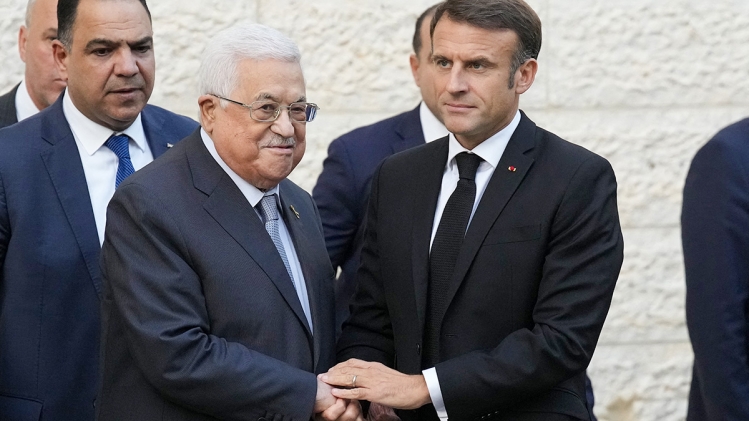 0macron-abbas