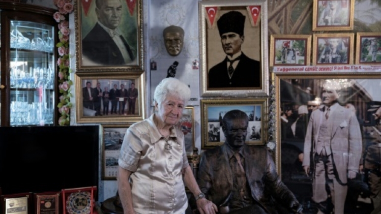 Dans l'ouest de la Turquie: sa vie avec Atatürk