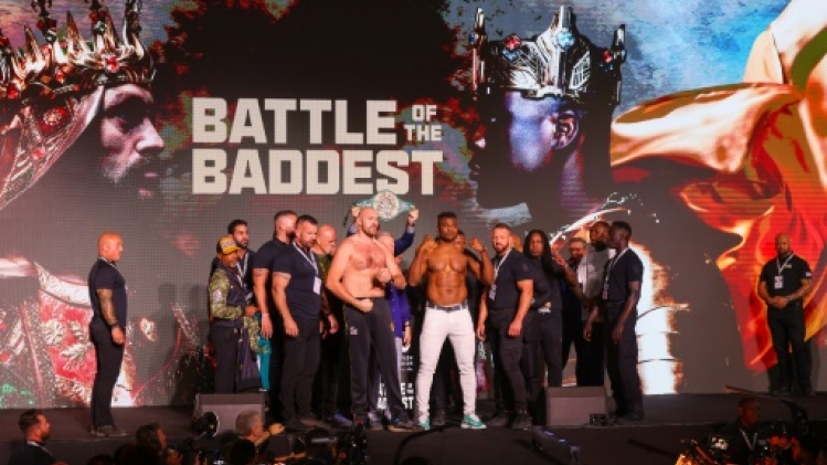 Boxe: Fury-Ngannou, place au choc des titans