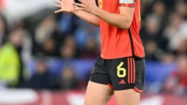 Pour Tine De Caigny, les Red Flames doivent oser davantage à la maison