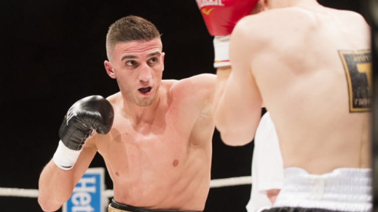 Un forfait offre à Karaxha l'occasion inespérée de devenir champion d'Europe mardi à Laval