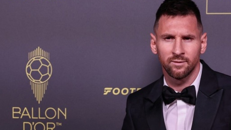 Le champion du monde Lionel Messi sacré Ballon d'Or pour la 8e fois