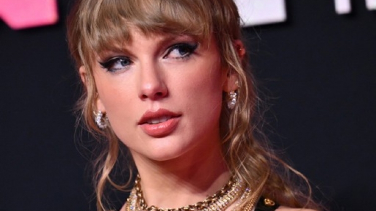 Distribution d'eau au concert de Taylor Swift au Brésil après le décès d'une fan