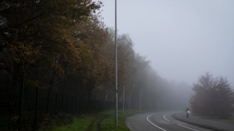 Brume et brouillard en matinée, visibilité limitée en moyenne et haute Belgique