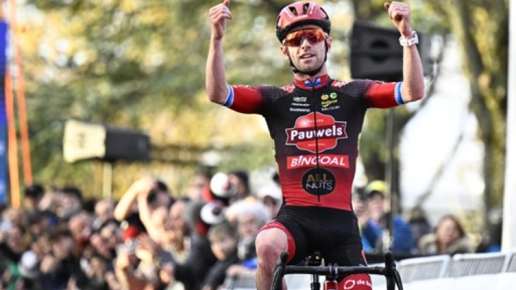 Eli Iserbyt s'impose sous la pluie à Courtrai