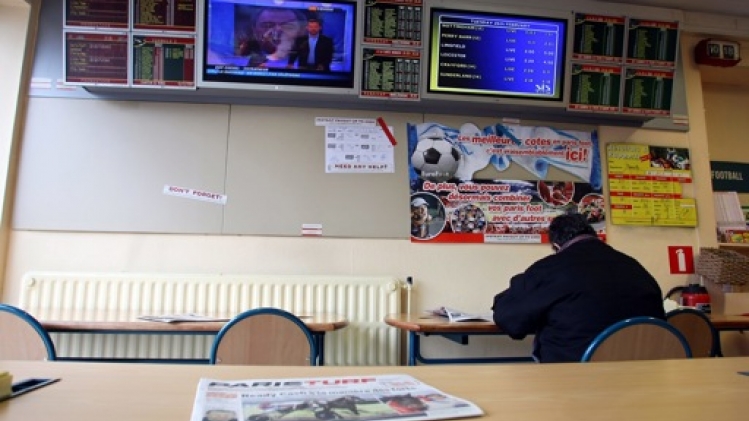 La liste des personnes exclues à nouveau obligatoire dans les agences de paris