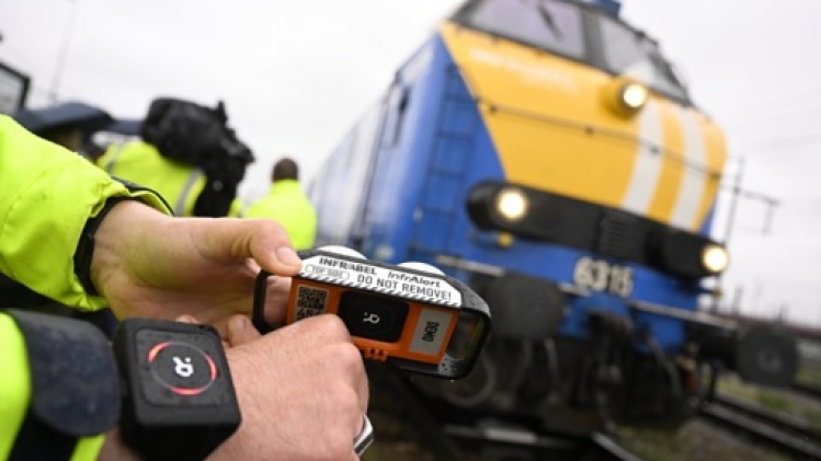 Infrabel présente deux nouveaux dispositifs pour rendre les travaux ferroviaires plus sûrs