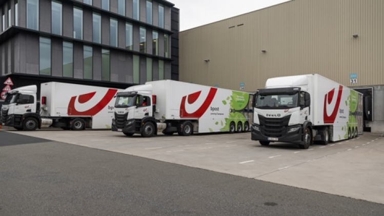 Gouvernement fédéral: pas encore de décision sur le contrat de distribution des journaux