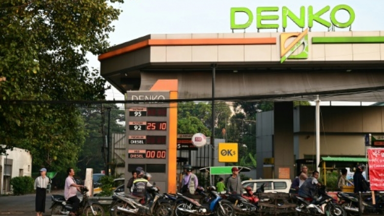 Birmanie: la capitale économique paralysée par une pénurie d'essence