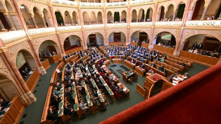 Le Parlement hongrois adopte une loi pour lutter contre les interférences étrangères
