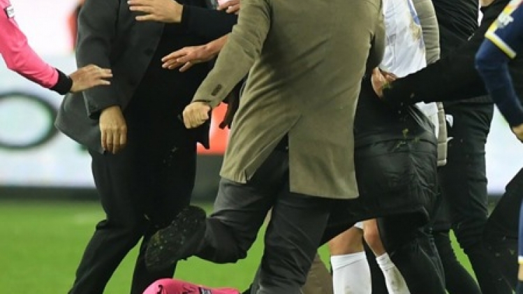 Le championnat de football de Turquie reprendra le 19 décembre