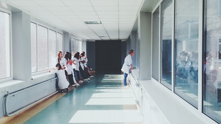hopital2-pixabay