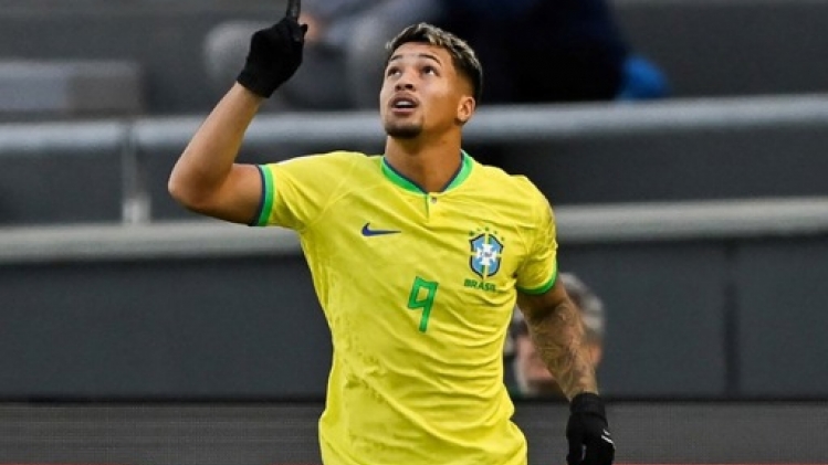 Benfica engage le prometteur attaquant brésilien du FC Santos Marcos Leonardo