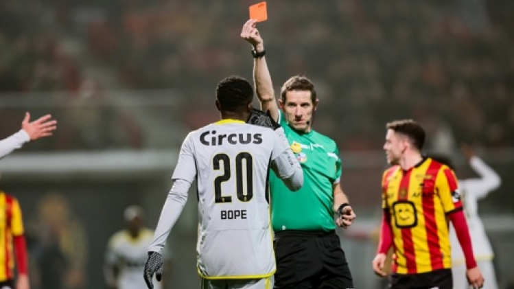 Merveille Bokadi suspendu 1 match effectif