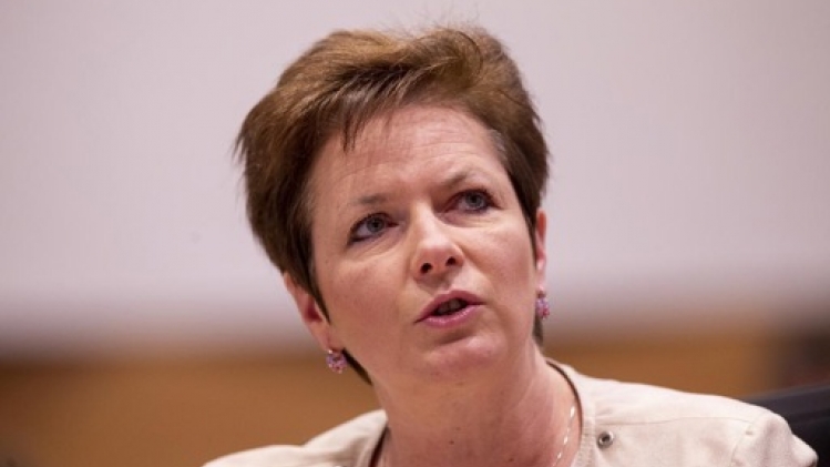 Une députée VB succède à son coreligionnaire Creyelman à la commission achats militaires