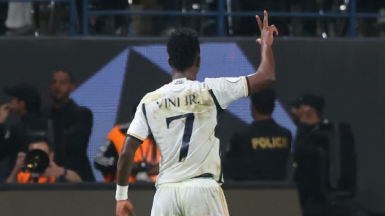 Foot: le Real Madrid écrase le Barça 4-1 pour remporter la Supercoupe d'Espagne