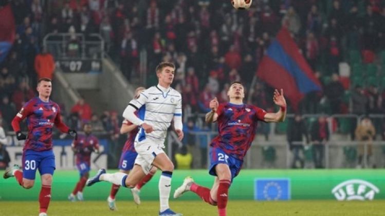 Charles De Ketelaere partage avec l'Atalanta à l'AC Milan