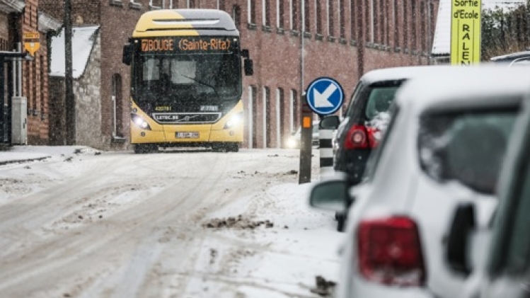 Plusieurs lignes du TEC circulent à nouveau, quelques perturbations à la SNCB