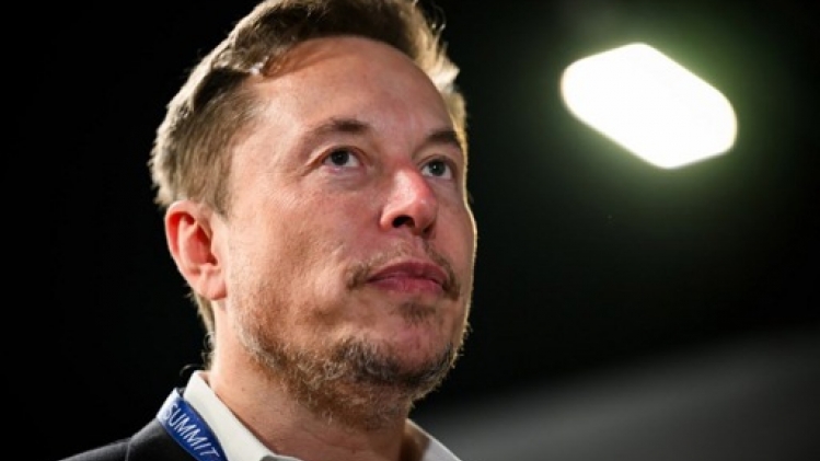 Elon Musk visite le site d'Auschwitz, va parler d'antisémitisme en ligne, en Pologne