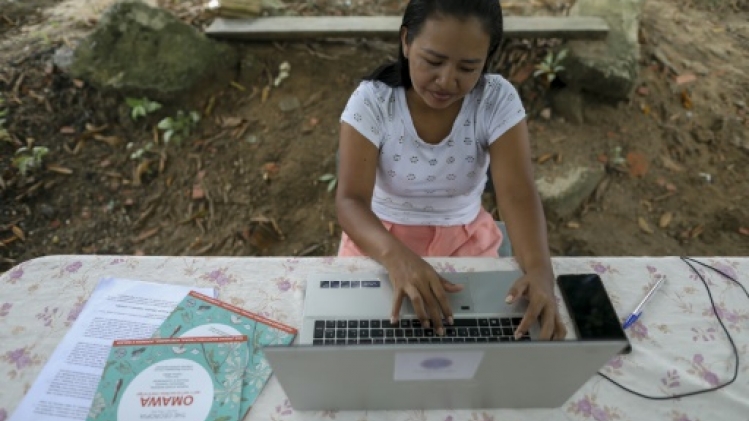 Au Brésil, sur les téléphones, des langues indigènes (enfin) en toutes lettres