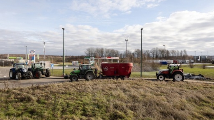 Les centres de distribution Colruyt de Ghislenghien et Ollignies toujours bloqués