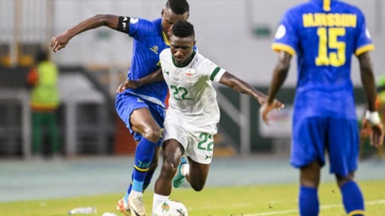 Courtrai attire l'international zambien Kings Kangwa