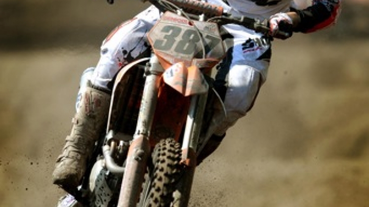 Vertèbre cervicale fracturée pour Yentel Martens