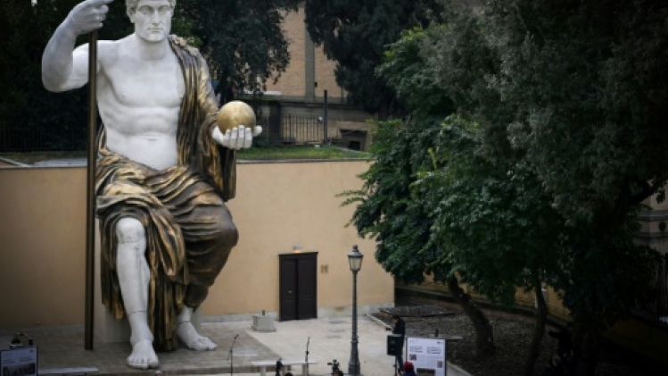 La statue colossale de l'empereur Constantin reconstituée à Rome