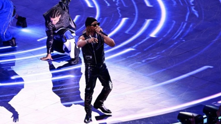 Alicia Keys invitée surprise d'Usher lors du show à la mi-temps du Super Bowl