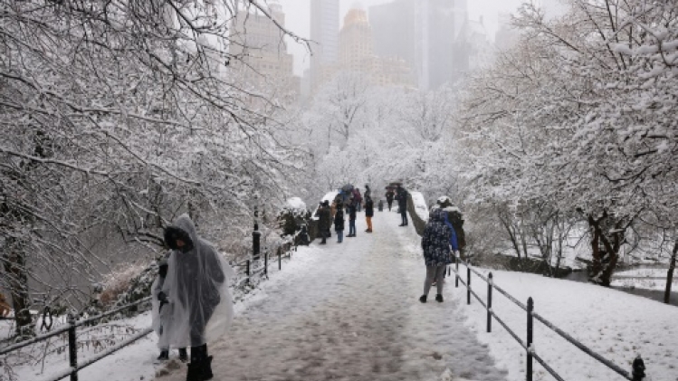 New York et le nord-est américain paralysés par une tempête de neige