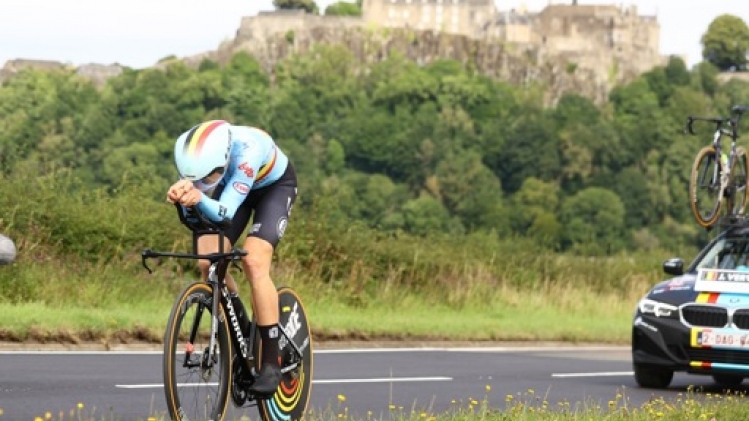 L'équipe de développement de Soudal Quick-Step remporte le chrono par équipes en ouverture