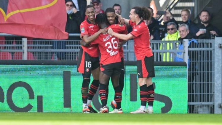 Rennes bat la lanterne rouge Clermont et aligne une sixième victoire d'affilée en Ligue 1
