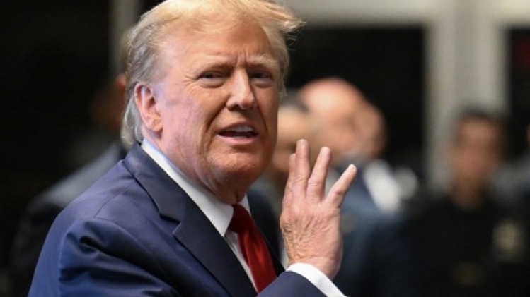 Trump sort du silence sur la mort soudaine de Navalny et critique l'administration Biden