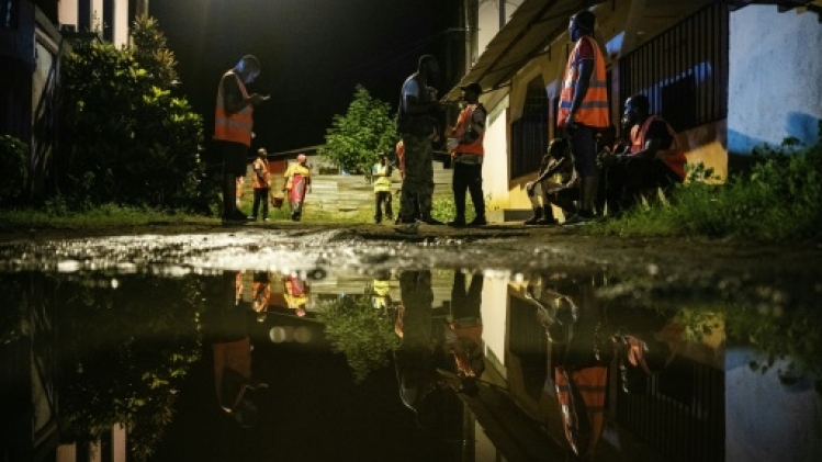 A Mayotte, la débrouille dans les quartiers populaires contre l'insécurité