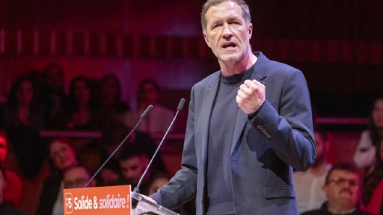 Le PS reste premier en Wallonie, le PTB en pole position à Bruxelles, selon un sondage