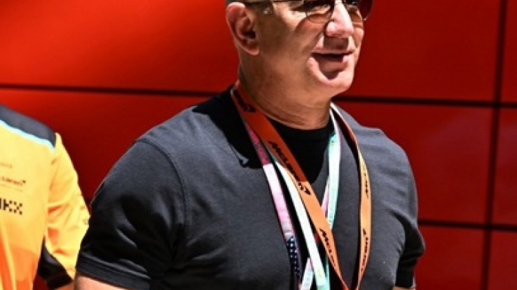 Jeff Bezos vend pour 8,5 milliards de dollars d'actions Amazon