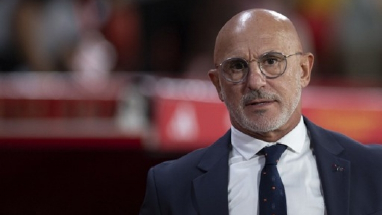 Le sélectionneur de l'Espagne Luis de la Fuente prolonge jusqu'en 2026