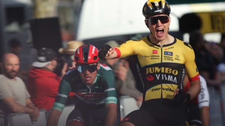 Tim Merlier s'incline à la photo-finish derrière Olav Kooij au sprint de la 5e étape