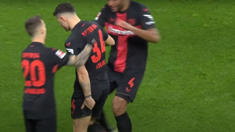 La célébration de Xhaka