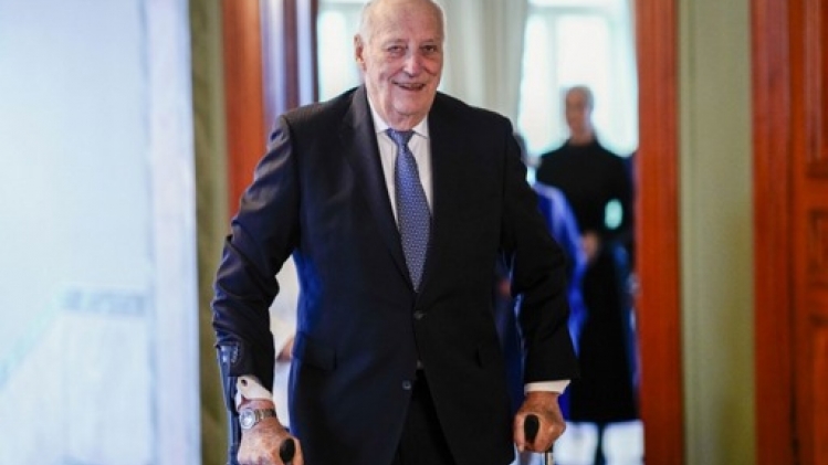 Le roi de Norvège, doyen des souverains européens, hospitalisé en Malaisie
