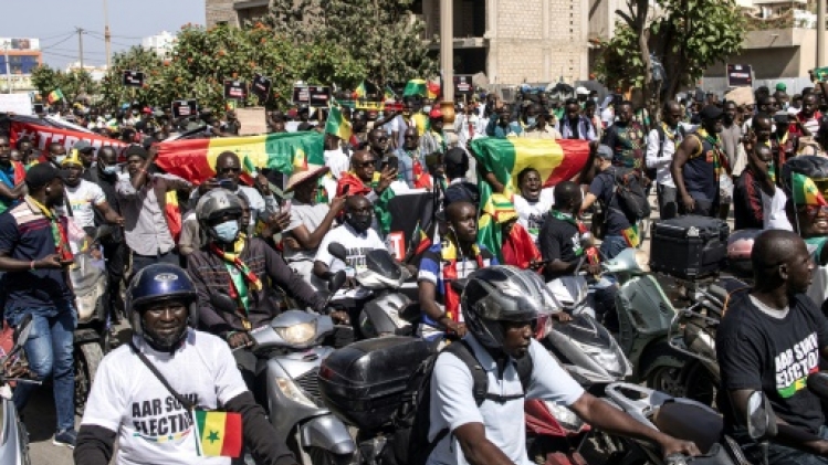 Crise au Sénégal: des milliers d'opposants ont pu marcher dans le calme