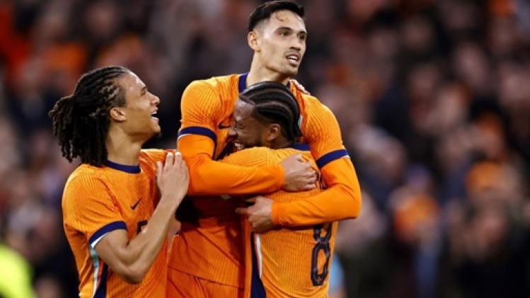 Les Pays-Bas vainqueurs confortables de l'Ecosse