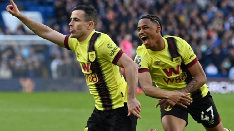 Réduit à dix, Burnley arrache un partage à Chelsea