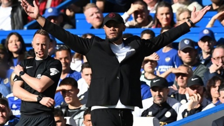 La FA va poursuivre Vincent Kompany après son exclusion à Chelsea