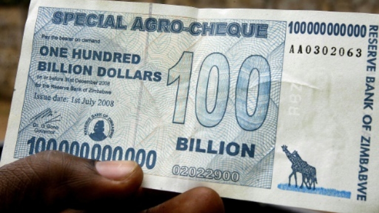 Le Zimbabwe adopte une nouvelle monnaie pour lutter contre l'hyperinflation