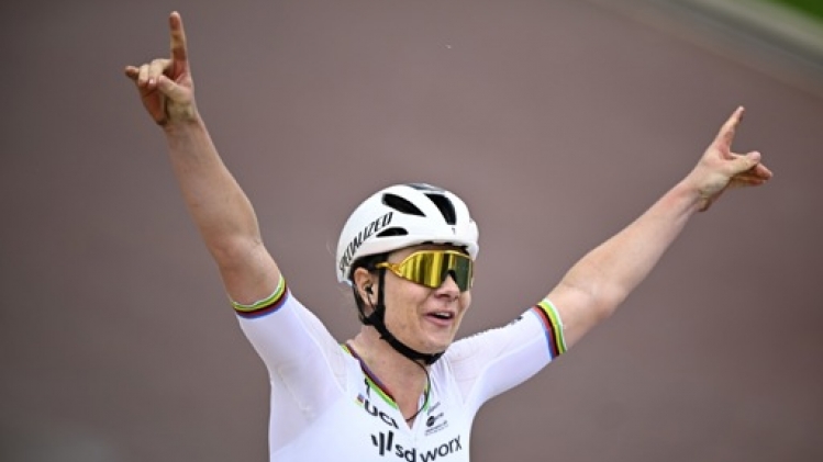 Lotte Kopecky: J'ai dû commencer mon sprint très tôt