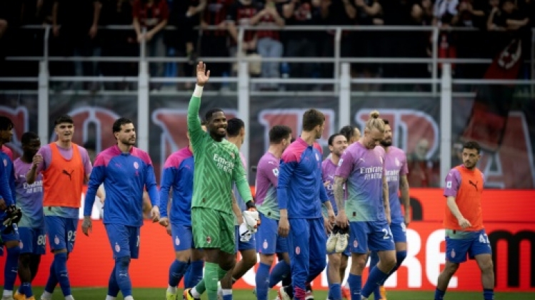 Italie: l'AC Milan fonce sans illusions, la Roma s'offre le derby sans convaincre