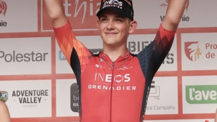 Joshua Tarling disqualifié pour appui prolongé