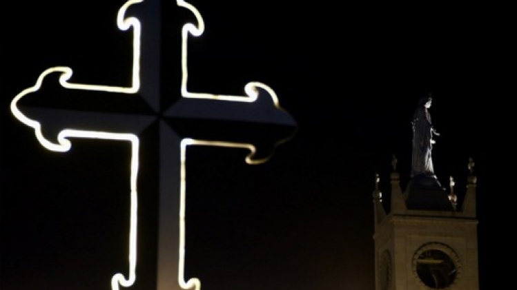 Une femme qui s'est vue refuser la formation de diacre poursuit l'Église en justice