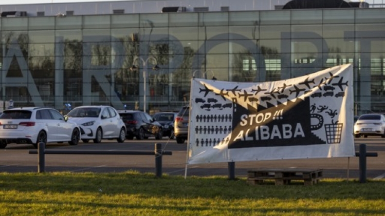 Stop Alibaba&Co formule des recommandations pour le nouveau permis de Liège Airport